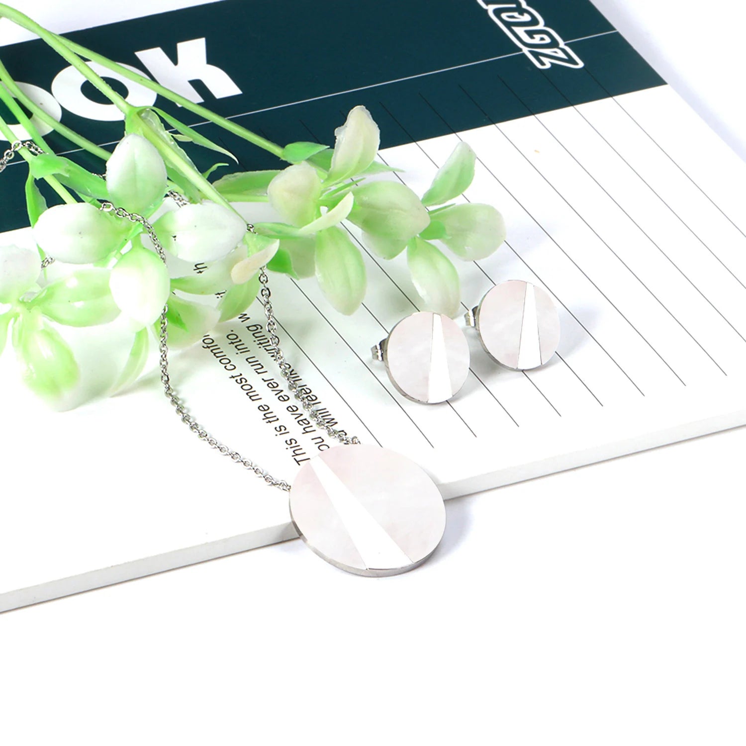 Conjunto Colar e Brincos de Concha Redonda