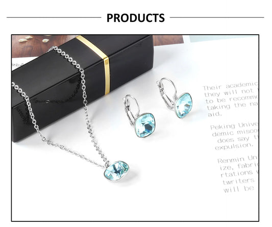 Conjunto de Brincos e de Colar Feminino de Zircônia Cúbica